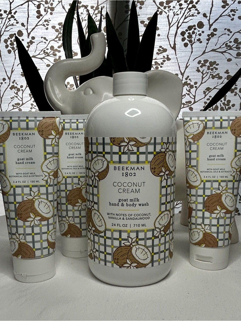 Beekman 1802 Coconut Cream Goat Milk Hand & Body Wash - White, Brown